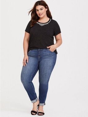 Torrid Rhinestone Embellished Classic Fit Tee Size 2X